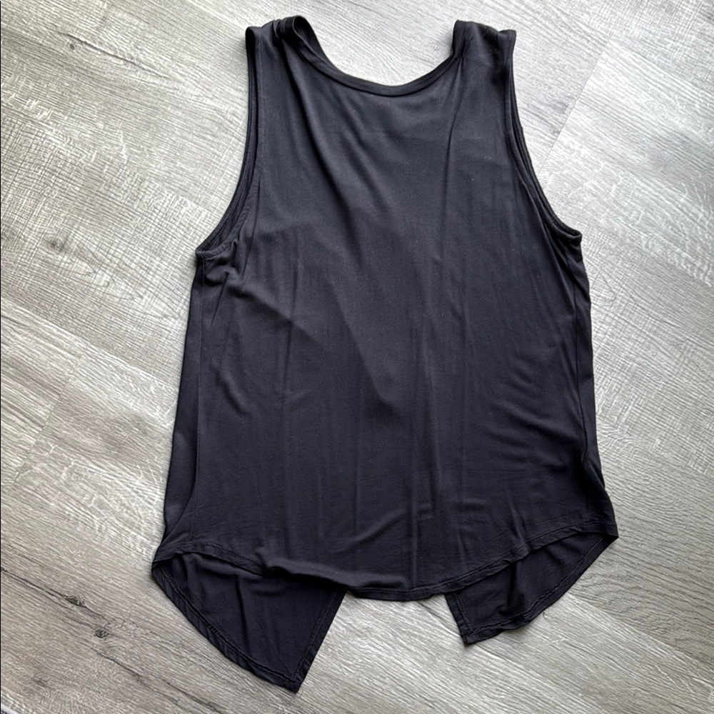 Black Sleeveless Swing Back Top